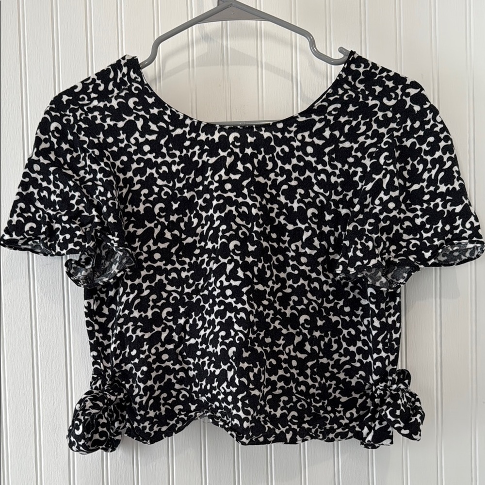 Zara Black and White Tie Cropped Blouse